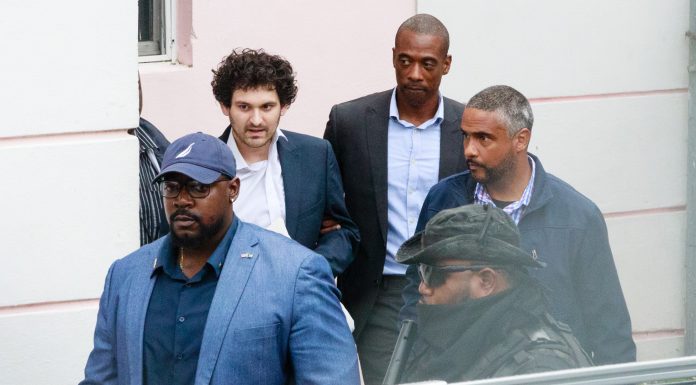 FTX’s Sam Bankman-Fried is on his way to the airport to face criminal charges in the US after a tumultuous week in the courtroom ftx’s-sam-bankman-fried-is-on-his-way-to-the-airport-to-face-criminal-charges-in-the-us-after-a-tumultuous-week-in-the-courtroom