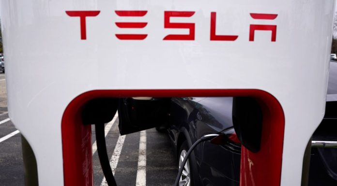 Tesla stock’s losing streak continues after report of hiring freeze, layoff plans tesla-stock’s-losing-streak-continues-after-report-of-hiring-freeze,-layoff-plans