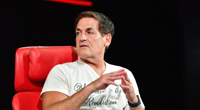 Mark Cuban defends Bitcoin, says anyone investing in gold is ‘dumb as f***’ mark-cuban-defends-bitcoin,-says-anyone-investing-in-gold-is-‘dumb-as-f***’