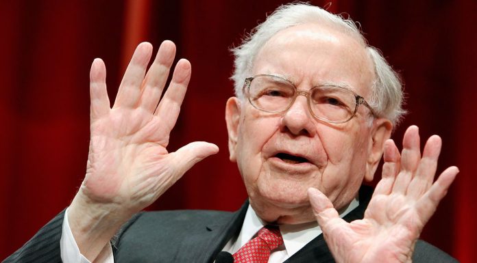 Warren Buffett jumps into local politics to fight Omaha streetcar project warren-buffett-jumps-into-local-politics-to-fight-omaha-streetcar-project