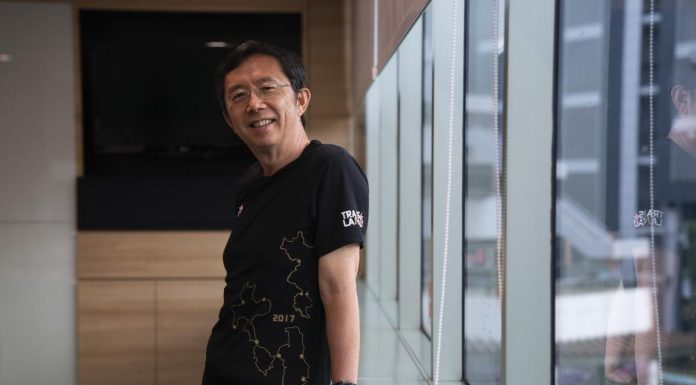 CEO of Singapore’s Creative Sim Wong Hoo, Who Took on Apple, Dies at 67 ceo-of-singapore’s-creative-sim-wong-hoo,-who-took-on-apple,-dies-at-67