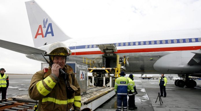 American Airlines is accused of retaliating against employees who reported toxic fumes on flights—a problem it’s no stranger to american-airlines-is-accused-of-retaliating-against-employees-who-reported-toxic-fumes-on-flights—a-problem-it’s-no-stranger-to