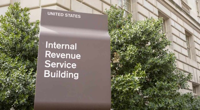 IRS Official: Crypto Is Here to Stay and ‘Becoming More Legitimate’ irs-official:-crypto-is-here-to-stay-and-‘becoming-more-legitimate’