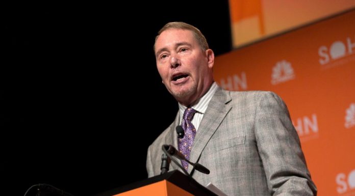 Gundlach Says Listen to Bond Market Rather Than Fed on Rates gundlach-says-listen-to bond-market-rather-than-fed-on-rates
