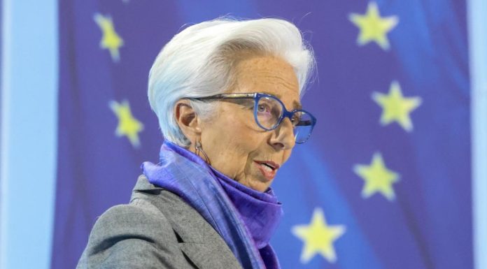 Treasuries Will Leave Europe’s Bonds in the Dust, Investors Say treasuries-will-leave-europe’s-bonds-in-the-dust,-investors-say
