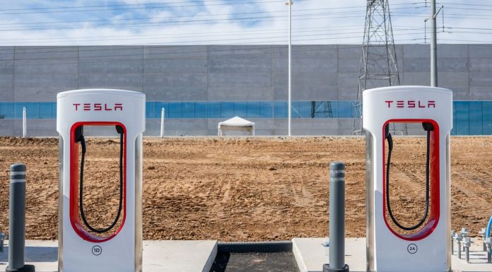 A Tesla Debate Just Happened. Both Sides Were Wrong. a-tesla-debate-just-happened-both-sides-were-wrong.