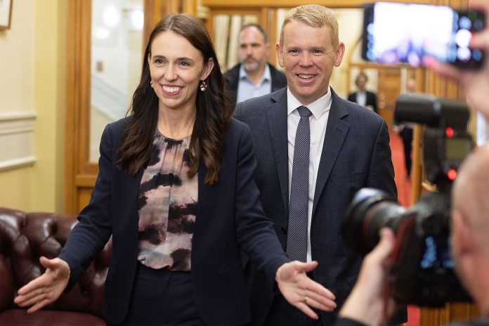 jacinda-ardern’s-successor-as-new-zealand-pm-urges-men-to-call-out-misogyny-after-‘utterly-abhorrent’-treatment-she-faced