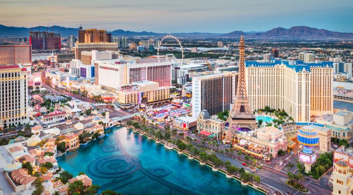 Las Vegas Strip Casinos Have an Unexpected Problem (You Should Be Mad) las-vegas-strip-casinos-have-an-unexpected-problem-(you-should-be-mad)
