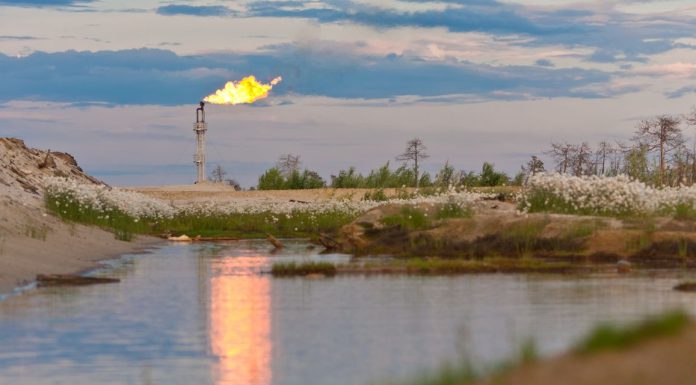 2 Natural-Gas Stocks to Play the Coming Rebound 2-natural-gas-stocks-to-play-the-coming-rebound