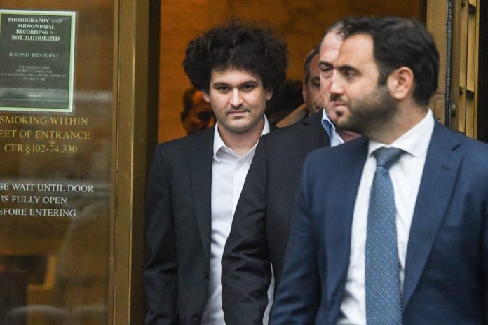ftx’s-sam-bankman-fried-must-stop-contacting-former-employees,-prosecutors-say