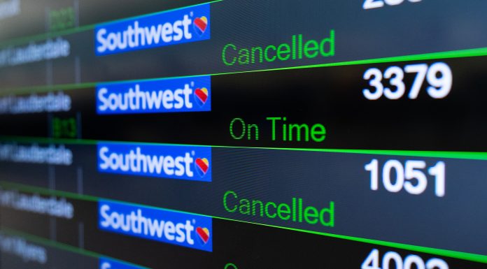 Air travelers would get $1,350 if bumped under proposed ‘passenger bill of rights’ that comes just weeks after Southwest Airlines’ epic meltdown air-travelers-would-get-$1,350-if-bumped-under-proposed-‘passenger-bill-of-rights’-that-comes-just-weeks-after-southwest-airlines’-epic-meltdown