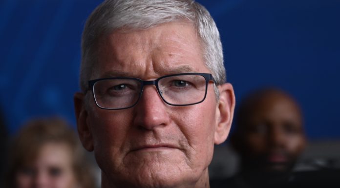 Slow iPhone sales make for an unusually ugly quarter for Apple—and shows that even tech’s superstar is reeling from the sluggish economy slow-iphone-sales-make-for-an-unusually-ugly-quarter-for-apple—and-shows-that-even-tech’s-superstar-is-reeling-from-the-sluggish-economy