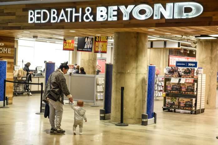 empty-shelves-and-layoffs:-inside-bed-bath-&-beyond’s-years-long-death-spiral