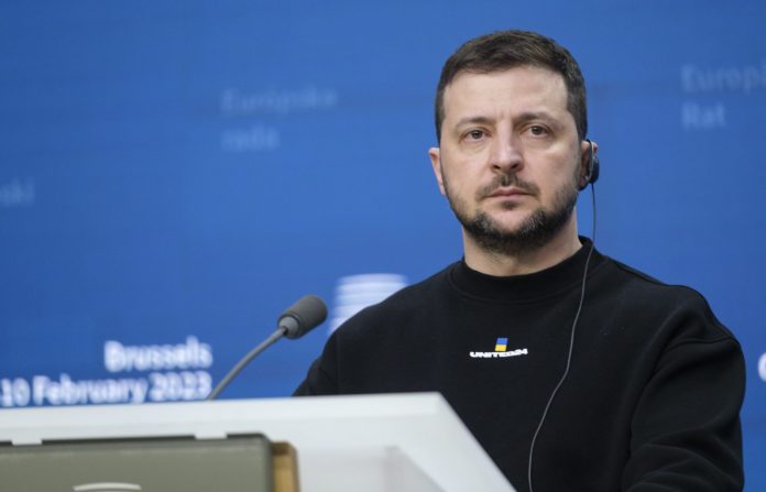 president-zelenskyy-calls-out-spacex-chief-who-says-the-country-has-‘weaponized’-satellite-internet:-either-support-ukraine’s-‘right-to-freedom’-or-russia’s-moves-to-‘kill-&-seize’