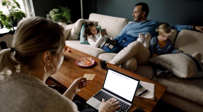 5 habits people with near-perfect credit scores have 5-habits-people-with-near-perfect-credit-scores-have
