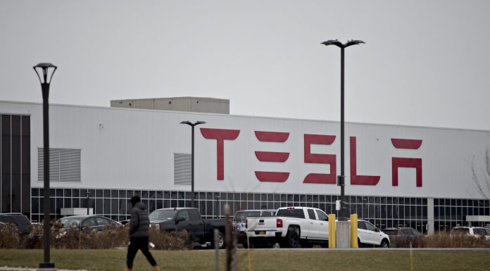 Tesla workers trying to unionize are turning to the group that launched Starbucks’ nationwide union wave tesla-workers-trying-to-unionize-are-turning-to-the-group-that-launched-starbucks’-nationwide-union-wave