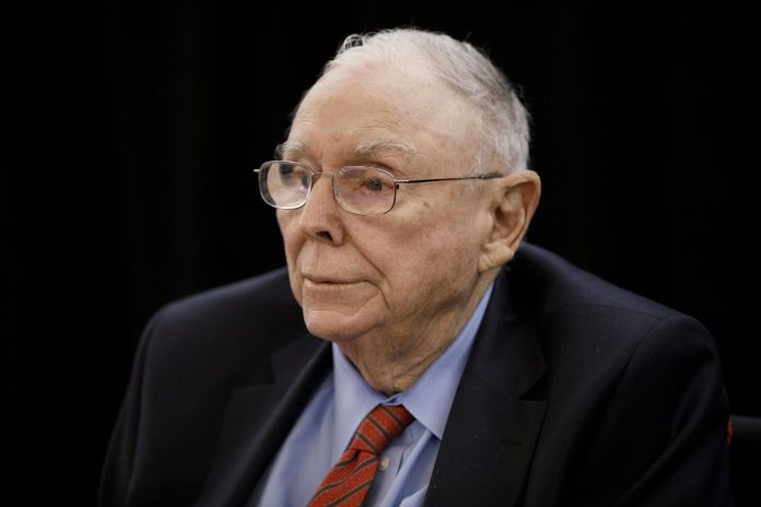 munger-says-byd-success-vs.-tesla-is-‘almost-ridiculous’