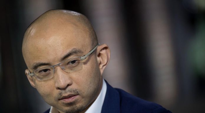 Star Banker’s Disappearance Unnerves China’s Business Elite star-banker’s-disappearance-unnerves-china’s-business-elite