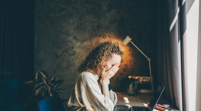 Don’t post this on your LinkedIn if you’ve been laid off, it’s a red flag for potential employers don’t-post-this-on-your-linkedin-if-you’ve-been-laid-off,-it’s-a-red-flag-for-potential-employers