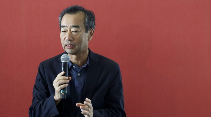 American workers have bigger hands, and other lessons Panasonic learned in Tesla’s Gigafactory american-workers-have-bigger-hands,-and-other-lessons-panasonic-learned-in-tesla’s-gigafactory