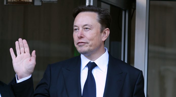 Musk defends Dilbert cartoon after cancelation, labelling media and elite schools ‘racist against whites and Asians’ musk-defends-dilbert-cartoon-after-cancelation,-labelling-media-and-elite-schools-‘racist-against-whites-and-asians’
