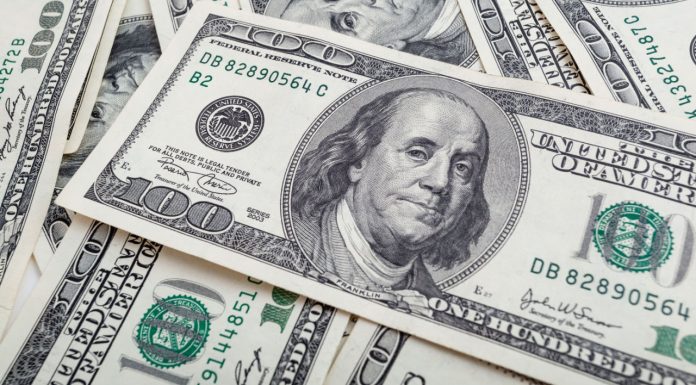 Like Venezuela, Some Retailers in Argentina Are Now Pricing Items in Dollars like-venezuela,-some-retailers-in-argentina-are-now-pricing-items-in-dollars