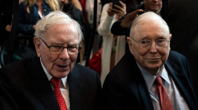 ‘Things were way tougher’: Warren Buffet’s right-hand man has a blunt message for whiners worried about ‘hardship.’ 3 stocks that keep Charlie Munger happy in tough times ‘things-were-way-tougher’:-warren-buffet’s-right-hand-man-has-a-blunt-message-for-whiners-worried-about-‘hardship.’-3-stocks-that-keep-charlie-munger-happy-in-tough-times