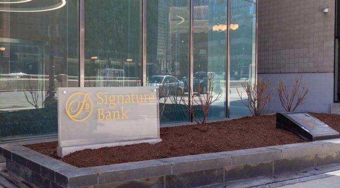 Bank Crisis Widens As Signature Topples, Funding Props First Republic bank-crisis-widens-as-signature-topples,-funding-props-first-republic
