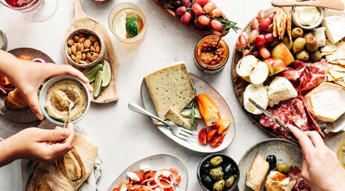 Eating a Mediterranean diet could reduce your risk of dementia and lead to a longer life. Here’s how to get started eating-a-mediterranean-diet-could-reduce-your-risk-of-dementia-and-lead-to-a-longer-life.-here’s-how-to-get-started