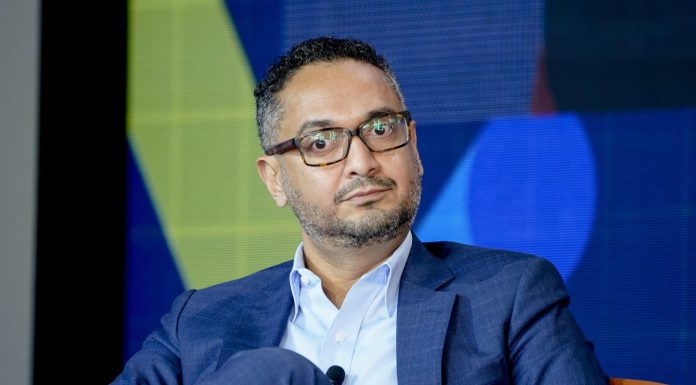 Illumina CEO Francis deSouza resigns after proxy battle with Carl Icahn illumina-ceo-francis-desouza-resigns-after-proxy-battle-with-carl-icahn