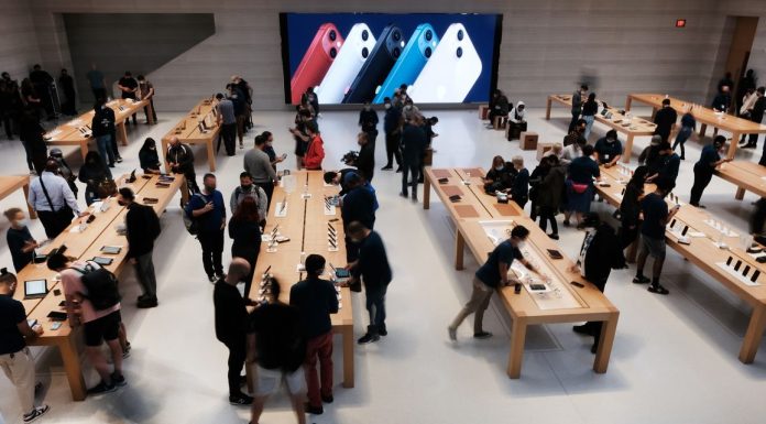 Why Apple Stock Got Cut at Its All-Time High why-apple-stock-got-cut-at-its-all-time-high