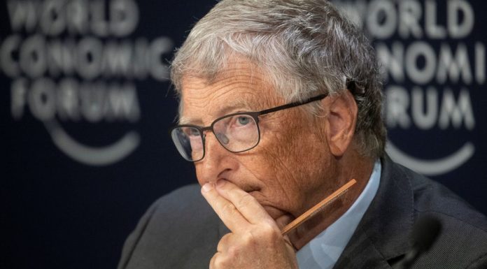 Women Interviewing for Bill Gates’s Private Office Were Asked Sexually Explicit Questions women-interviewing-for-bill-gates’s-private-office-were-asked-sexually-explicit-questions