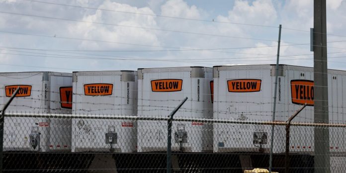 the-fall-of-a-trucking-giant:-why-yellow-is-on-the-verge-of-collapse
