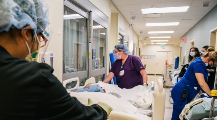 Cyberattacks have left some hospital computers offline for 2 weeks, closing ERs, postponing surgeries, and forcing staff to revert to paper cyberattacks-have-left-some-hospital-computers-offline-for-2-weeks,-closing-ers,-postponing-surgeries,-and-forcing-staff-to-revert-to-paper
