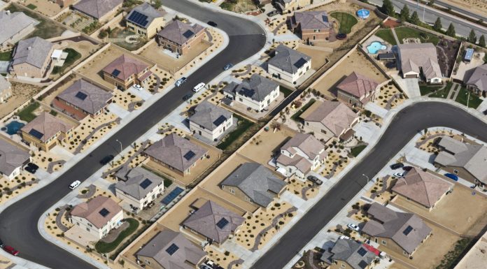 This millennial is priced out of the Los Angeles housing market—now he’s worried he’ll get priced out of Bakersfield too this-millennial-is-priced-out-of-the-los-angeles-housing-market—now-he’s-worried-he’ll-get-priced-out-of-bakersfield-too