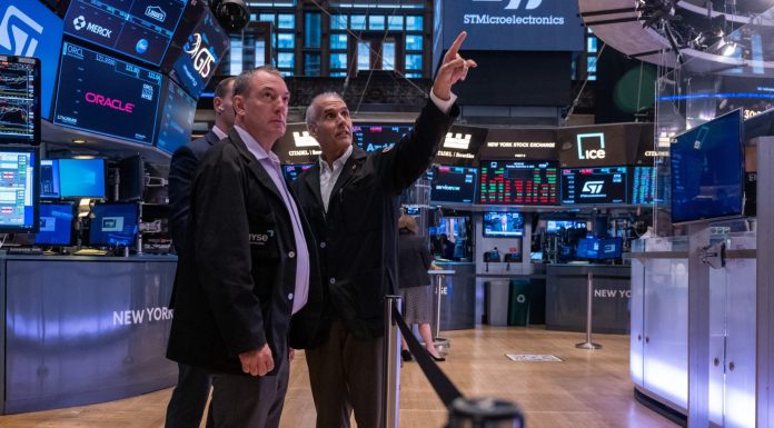 The odds of a recession are now just 15% because fading inflation and a strong labor market are changing the equation, Goldman Sachs says the-odds-of-a-recession-are-now-just-15%-because-fading-inflation-and-a-strong-labor-market-are-changing-the-equation,-goldman-sachs-says