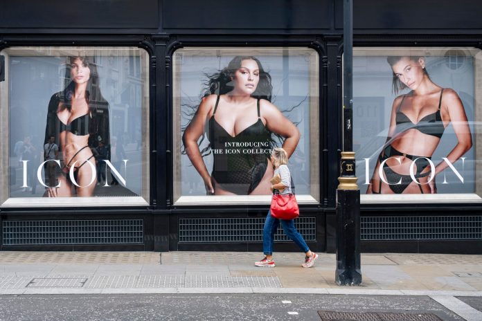 amid-plummeting-sales-and-‘toxic’-jeffrey-epstein-connections,-victoria’s-secret-fashion-catwalk-returns-after-4-year-absence-with-embrace-of-all-body-types