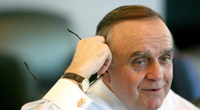 Warren Buffett wrote to Leon Cooperman about stock buybacks, taxing the rich, and the presidency. Here are the 3 messages, from Cooperman’s new memoir warren-buffett-wrote-to-leon-cooperman-about-stock-buybacks,-taxing-the-rich,-and-the-presidency.-here-are-the-3-messages,-from-cooperman’s-new-memoir