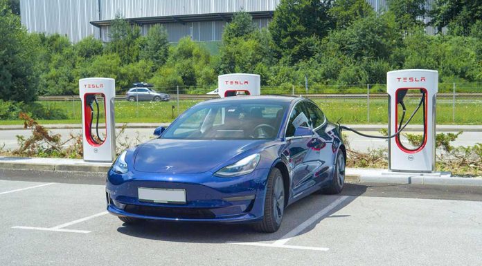 Dow Jones Futures Fall: Tesla Stock Breaks Out; Key Inflation Reports, Apple iPhone 15 Event Next dow-jones-futures-fall:-tesla-stock-breaks-out;-key-inflation-reports,-apple-iphone-15-event-next