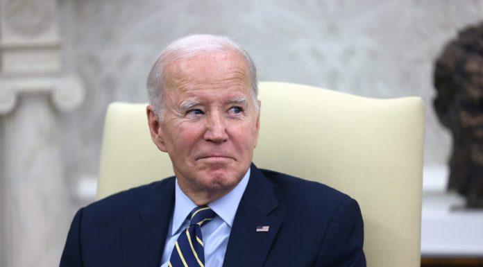 After Elon Musk’s X disaster, Rupert Murdoch retiring is another stroke of good media luck for Biden, journalism professor says after-elon-musk’s-x-disaster,-rupert-murdoch-retiring-is-another-stroke-of-good-media-luck-for-biden,-journalism-professor-says