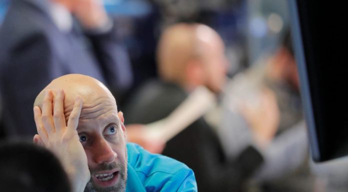 US stocks tumble amid surging bond yields and potential government shutdown us-stocks-tumble-amid-surging-bond-yields-and-potential-government-shutdown