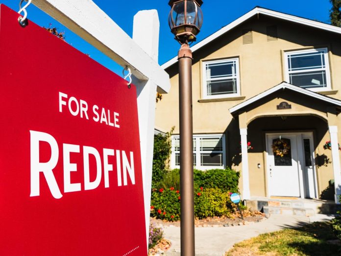 the-housing-market-has-hit-‘rock-bottom’-and-the-sales-slump-will-last-a-long-time,-redfin-ceo-says