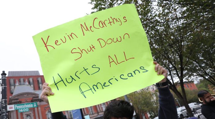 Government shutdown would have ‘serious consequences for our economy’ by halting $163 billion in federal contracts to small businesses government-shutdown-would-have-‘serious-consequences-for-our-economy’-by-halting-$163-billion-in-federal-contracts-to-small-businesses