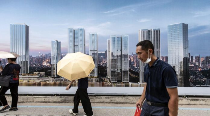 China Stock Investors Say Worst Yet to Come in Property Crisis china-stock-investors-say-worst-yet-to-come-in-property-crisis