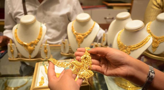 Gold Near Six-Month Lows, But It Could’ve Had A Worse Year gold-near-six-month-lows,-but-it-could’ve-had-a-worse-year
