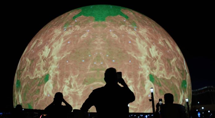 U2 concert opens $2.3B Sphere in Las Vegas with Oprah, LeBron James, and Paul McCartney looking on u2-concert-opens-$2.3b-sphere-in-las-vegas-with-oprah,-lebron-james,-and-paul-mccartney-looking-on