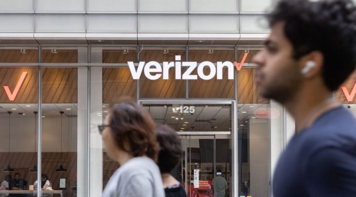 Verizon Stock Leaps After Earnings Top Expectations verizon-stock-leaps-after-earnings-top-expectations