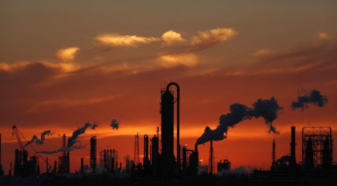 Exxon and Chevron Megadeals Reveal Why Days of Easy Oil Are Over exxon-and-chevron-megadeals-reveal-why-days-of-easy-oil-are-over
