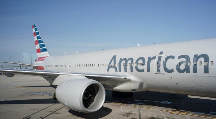 Behind the tailspin at American Airlines that has sent debt soaring, investors fleeing, and the stock plunging 90% to a level one analyst calls ‘bonkers’ behind-the-tailspin-at-american-airlines-that-has-sent-debt-soaring,-investors-fleeing,-and-the-stock-plunging-90%-to-a-level-one-analyst-calls-‘bonkers’