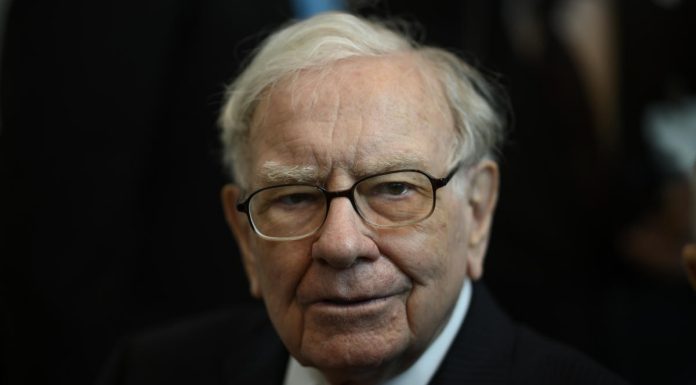Sirius XM stock jumps after Warren Buffett’s Berkshire reveals new stake sirius-xm-stock-jumps-after-warren-buffett’s-berkshire-reveals-new-stake